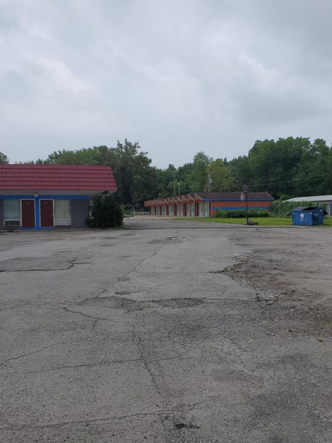 Gray Plaza Motel West Frankfort Esterno foto