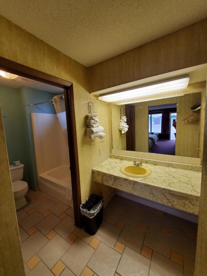 Gray Plaza Motel West Frankfort Esterno foto